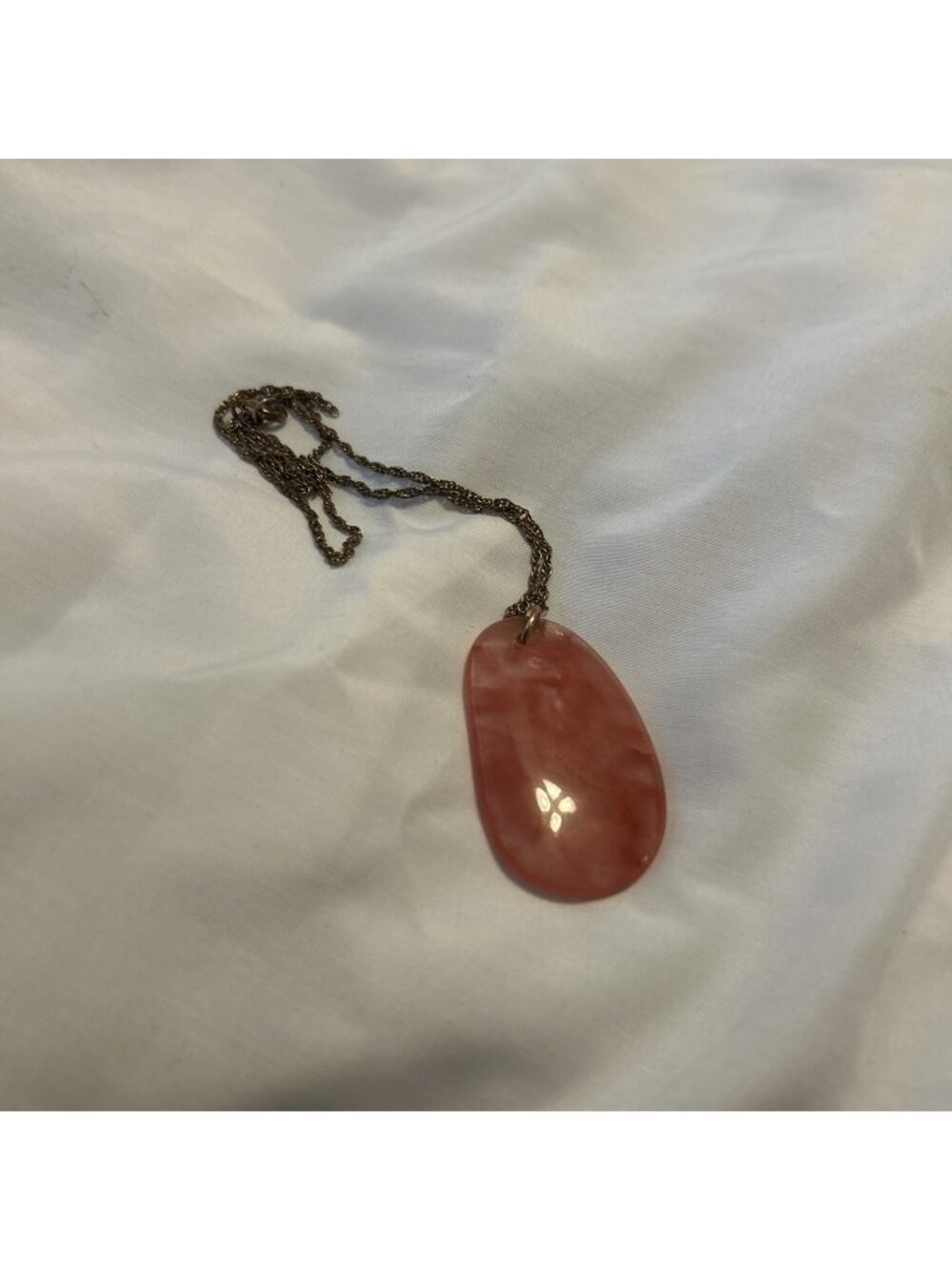 Gold Tone Chain Pink Orange Translucent Oval Pebble Pendant Necklace
